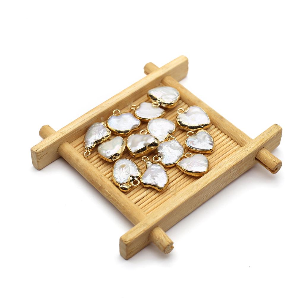 1Pc Mini White Artificial Pearl Baroque Heart Pendant, Elegant Golden Wrapped Edge Charms for DIY Women Necklace Keychain Hanging Decor Accessories