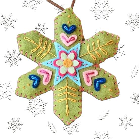 Vyšívané plstěné ozdoby sněhové vločky Ručně vyráběné závěsné dekorace na vánoční stromek Barevné slavnostní doplňky pro sváteční domácí výzdobu