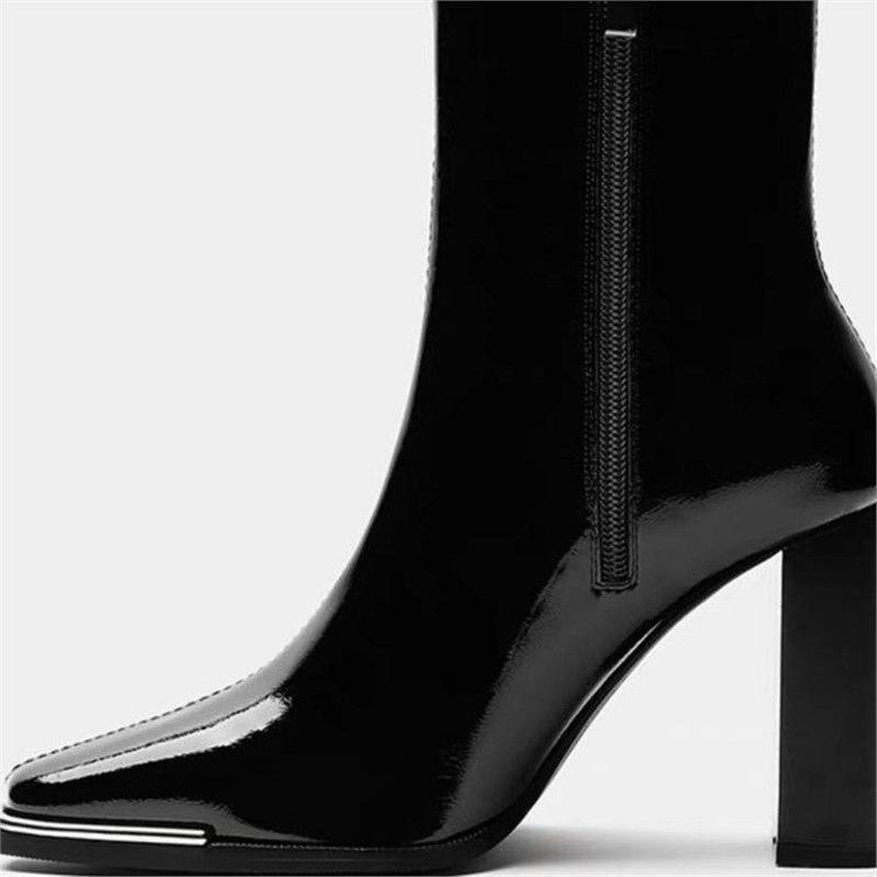 Kendou gleiche kurze Stiefel Kinder im Herbst und Winter 2024 neu quadratische Zehenpartie Lackleder dicker Absatz kurzer Schaft dünner hoher Absatz dünne Stiefel