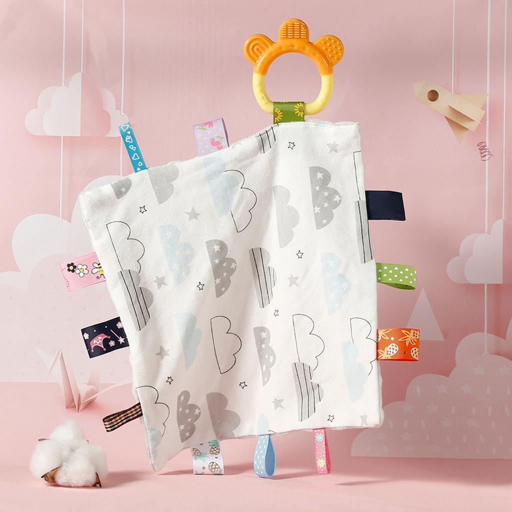 Babyetiketten Sicherheitsdecke Weiche Baumwolle Niedliches Wolkenmuster Beruhigende sensorische Decke mit Beißring
