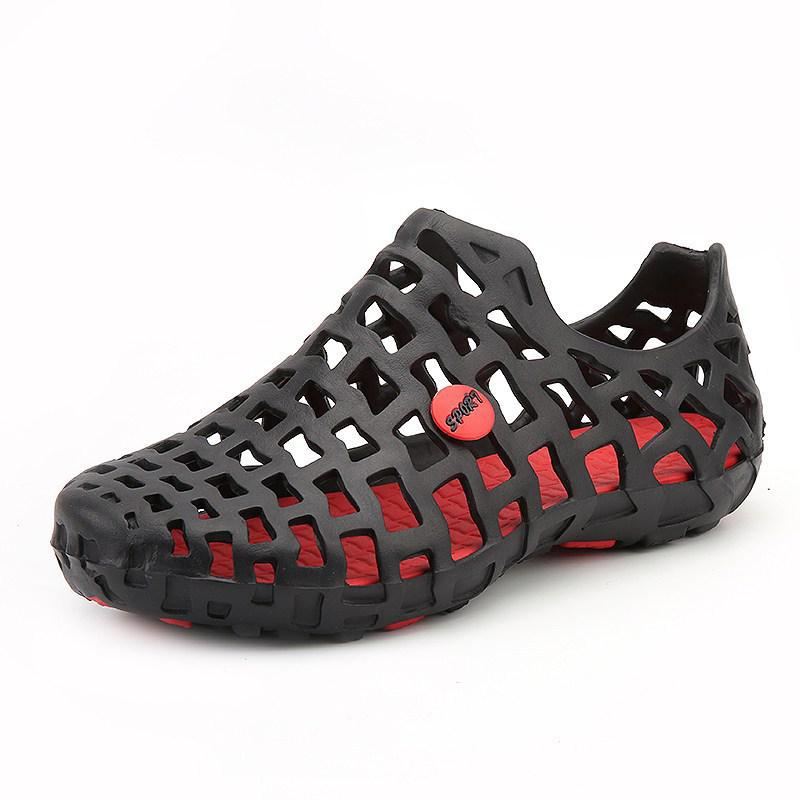 2024 Summer Foreign Trade Explosion Hot Sale Couple Hole Shoes Hollow Breathable Men's Sandals Beach Foot Shoes Women's