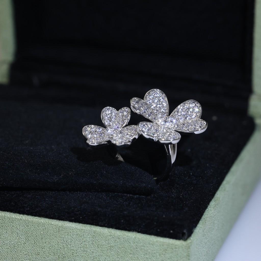 Full Diamond Three Flower Series Ring Shipped To Germany Imported Asian Gold Electroplated Au 750 18K Craft This Classic Gift