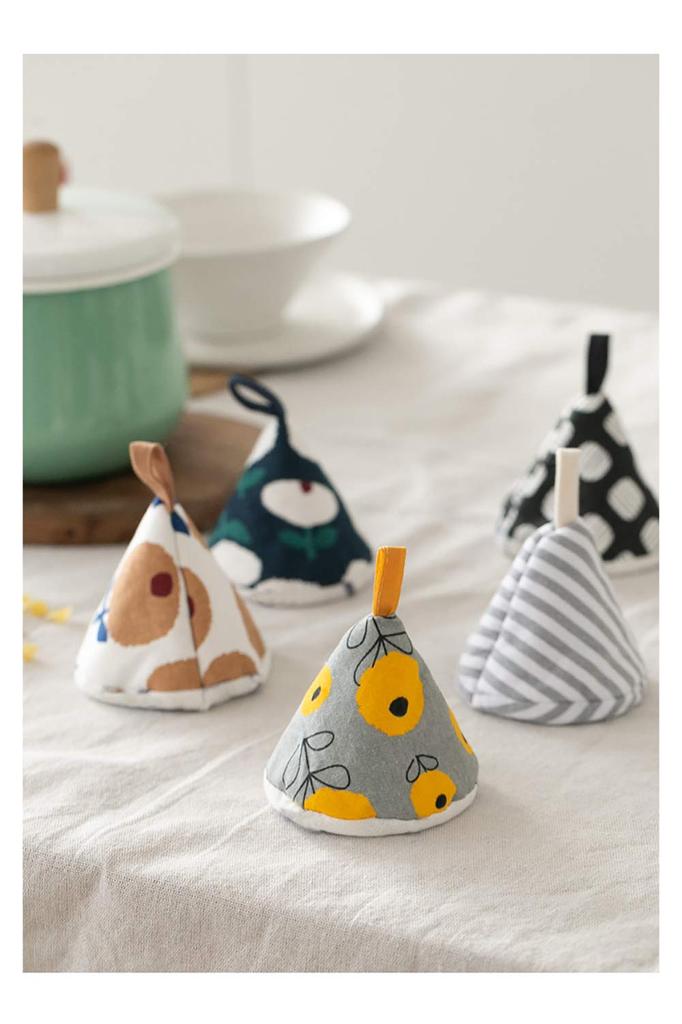 Triangular Pot Holder Set of Kitchen Oven Scandinavian Heat Resistant Pot For Left and Right Convenient Storage 2, Mittens, Mittens, Stylish, Cute,