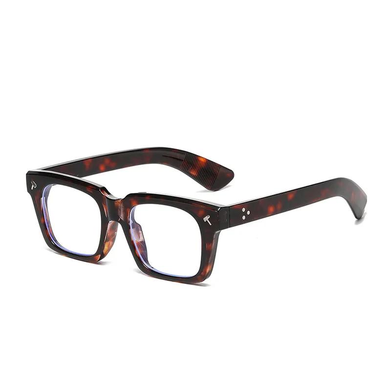 Outdoor Driving Rivet Square Sunglasses Women Men Luxury Designer Vintage Punk Eyeglasses UV400 Protection