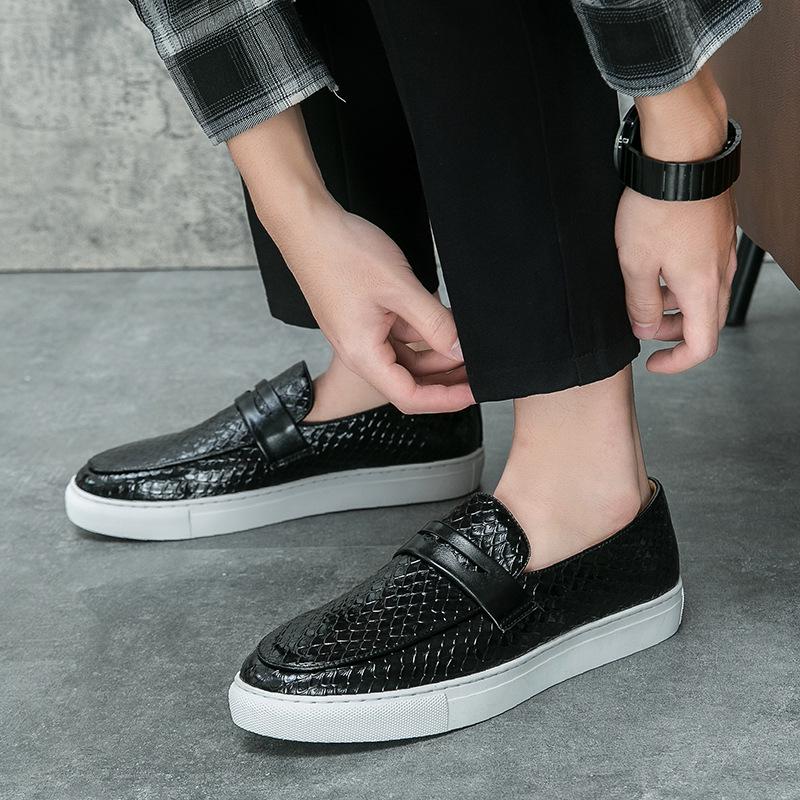 Men's British Style Skate Shoes: Large Size Leather Loafers Slip-On Casual Driving Shoes
