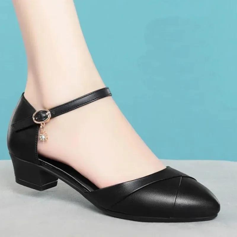 Fashion Mom's Shoes Soft Leather Square Heels Women Pumps Buckle Strap Baotou Cover Heel Sandal Soft Sole Hollow Shallow Office Shoe
