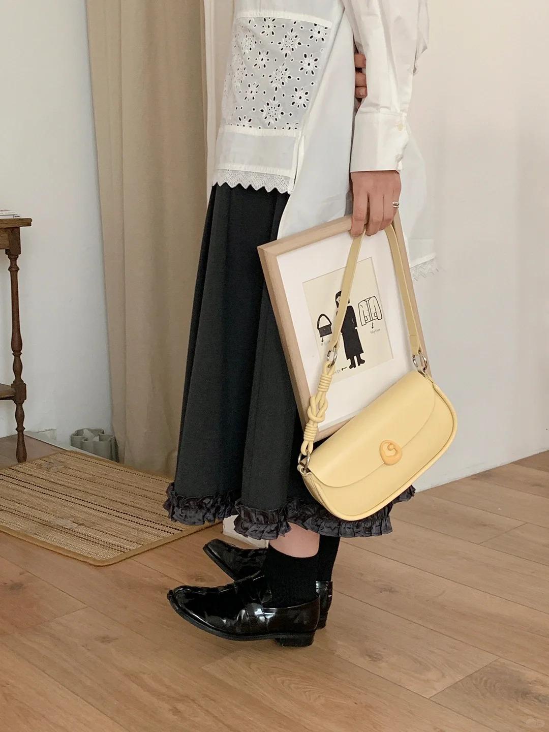 Messenger bag niche simple high-end western style portable one-shoulder