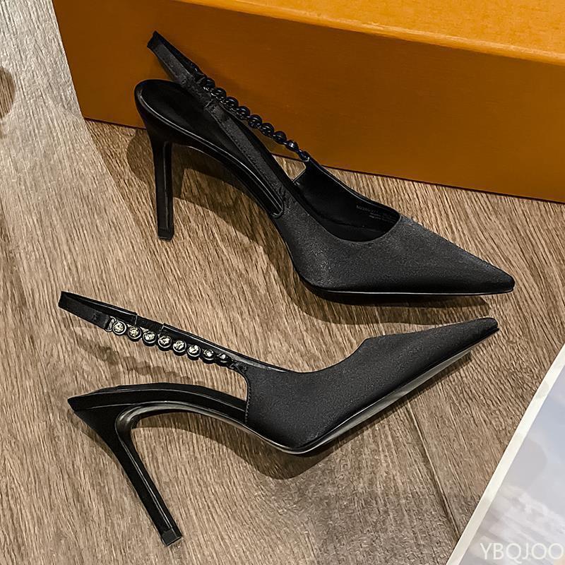 Escarpins pointus sexy à strass Dames Sandales argentées Chaussures élégantes de mondaine Chaussures fines en cuir verni sandales à talons hauts pour femmes