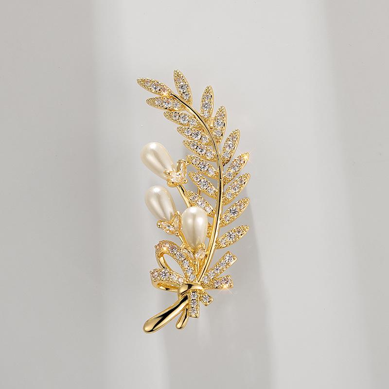 Luxury Japanese Wheat Ear Freshwater Pearl & Zircon Brooch Pin