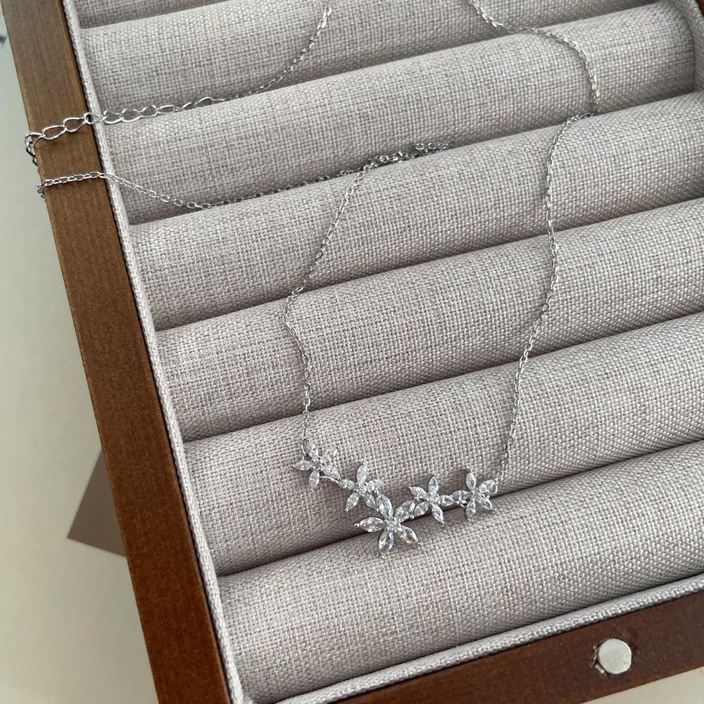 S999 Sterling Silver Luxury Floral Necklace for Women - Exquisite Flower Clavicle Chain, Perfect Qixi Festival Gift.