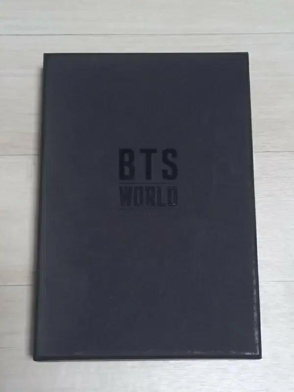 BTS World Omezená edice + Plakát Použité