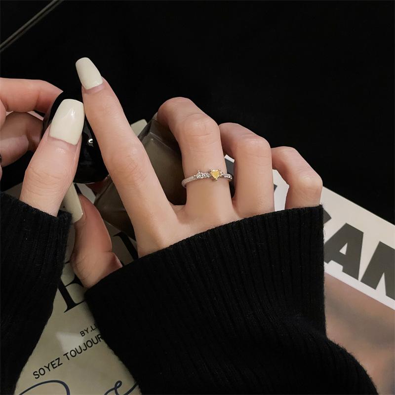 

Niche Design Hollow Daisy Flower Ring Simple High-End Open Ring Bow Index Finger Ring Tide Adjustable opening