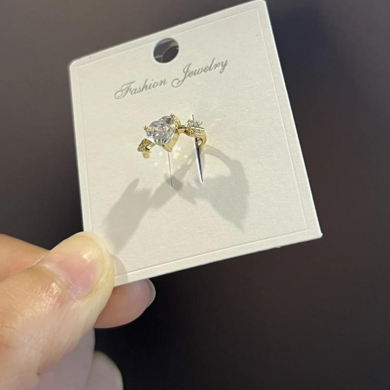 

Милая пряная клипса для ушей без пирсинга ушей Женское меньшинство Холодный ветер стрела через сердце Бриллиантовая супер вспышка клипса для ушей с кристаллом