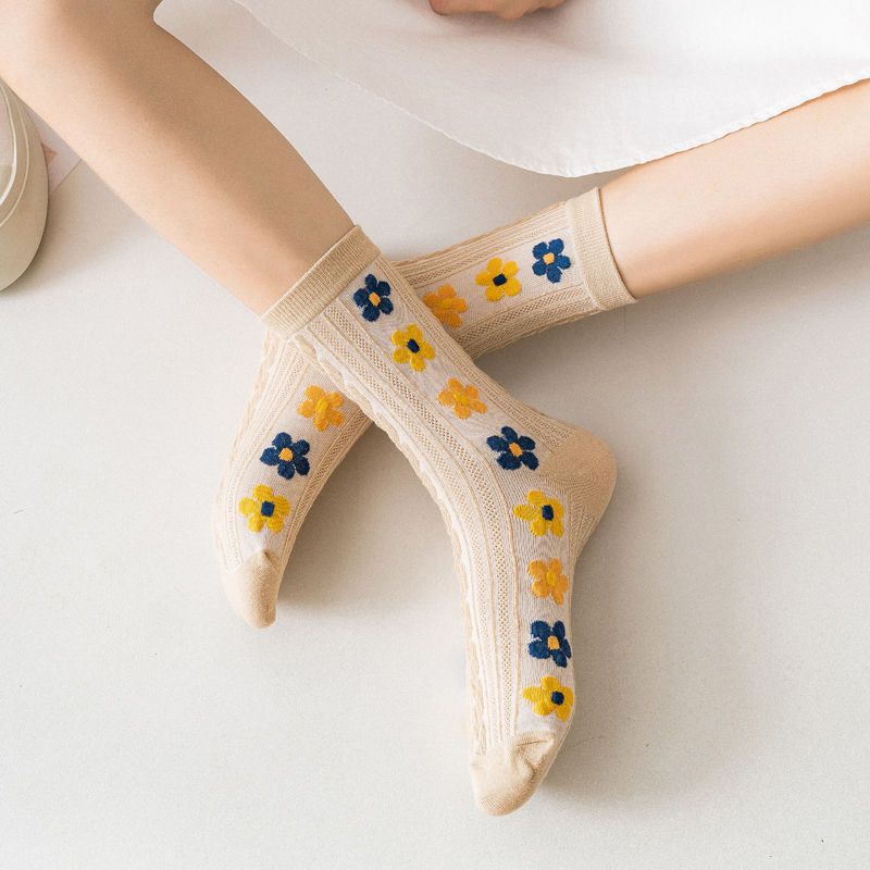 1/2/3 STÜCK Lustige Damen Socken Niedliche Frühling und Herbst Winter Japanische Harajuku Blumen Socken Mode Retro College Stil Liebliches Mädchen Hot Sell