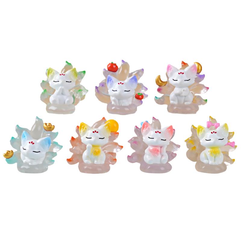 Fox Trend Playful Resin Figurine: Cute Grain Crafts for Desktop Decor