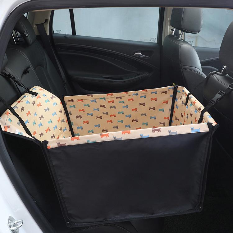 

Dog Car Seat Cushion: Waterproof, Anti-Bite, Anti-Dirt Protector for Rear Seats 60x50x35 cm