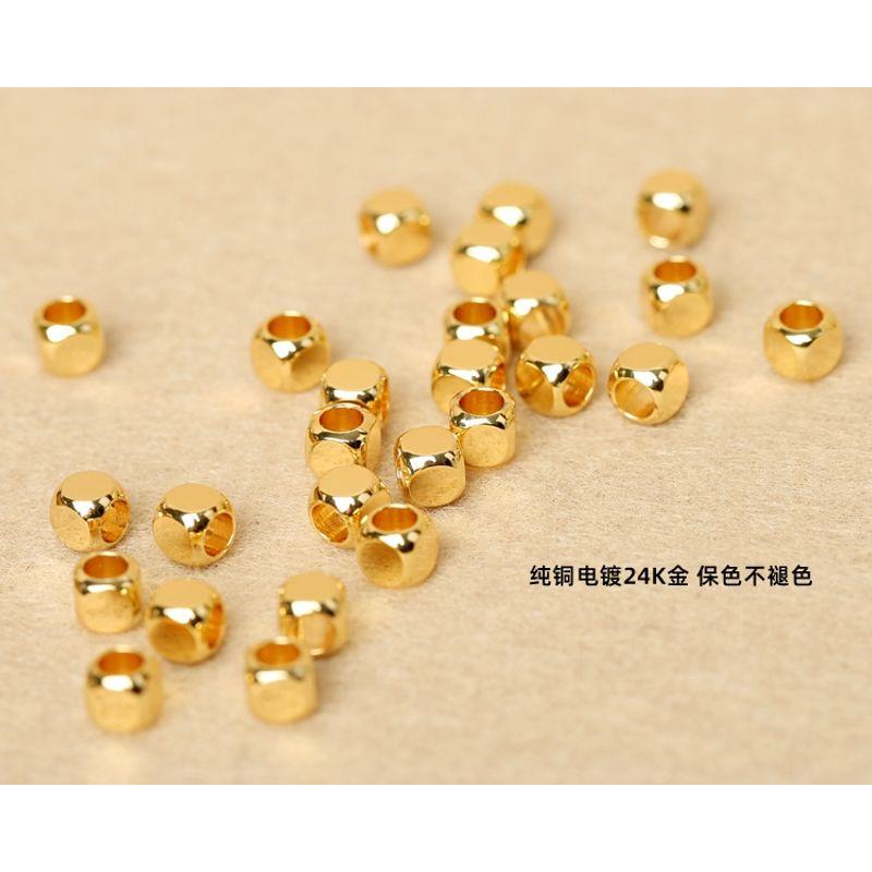 

Ancient Old Gold Pure Copper Plated 24K Gold Square Spacer Beads Gold Square Beads Accessories DIY Bracelet Wrist String Accessories Diameter 3mm hole 1.4mm