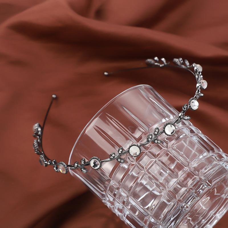 

Цветной светлый бриллиант треугольный ромб любовь повязка на голову давление волосы головной убор аксессуары персонализированные креативные аксессуары для волос кристалл