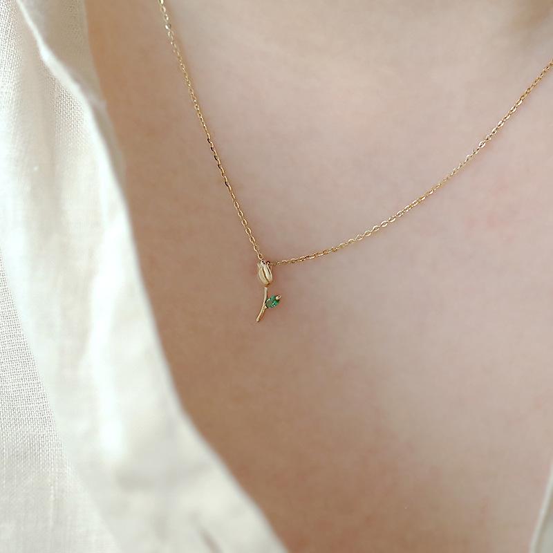 

Versatile S925 Sterling Silver Clavicle Necklace with Flower Zircon Pendant 925 Silver