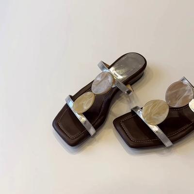 Weiche Lederversion~ Nische Französische Ein-Wort-Coole Hausschuhe Damen Zehenfrei Quadratische Spitze Temperament Römische Schuhe Flache Strandschuhe