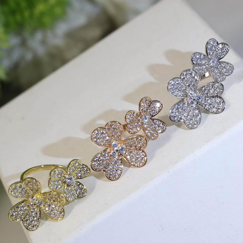 

Кольцо серии «Три цветка» с полным бриллиантовым паве, отправлено в Германию, импортное азиатское золото с гальваническим покрытием Au 750 18K, ручная работа, этот классический подарок US8