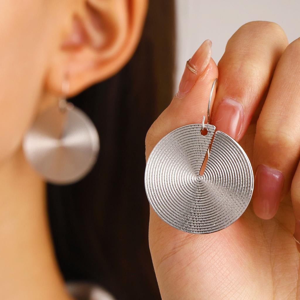 Retro Twisted Statement Earrings for Women Party Wedding Temperament Jewelry Geometry Golden Silver Color Metal Earrings