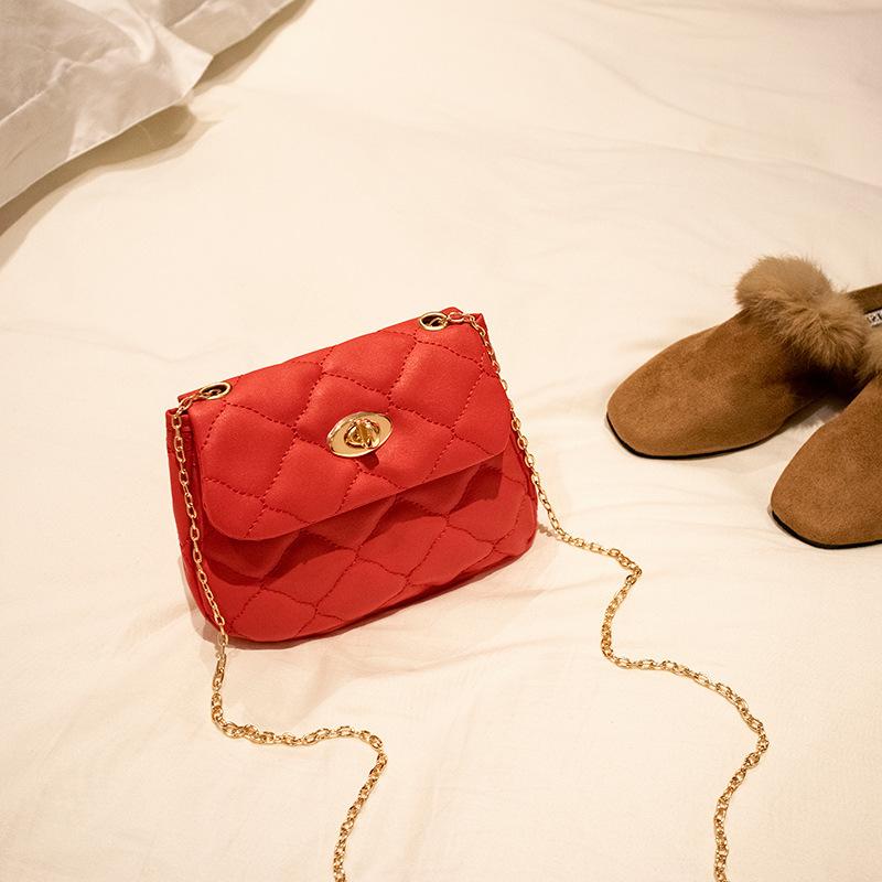 Fashion Women's Bag New Niche Design Texture Embroidery Bag Small Simple Small Bag