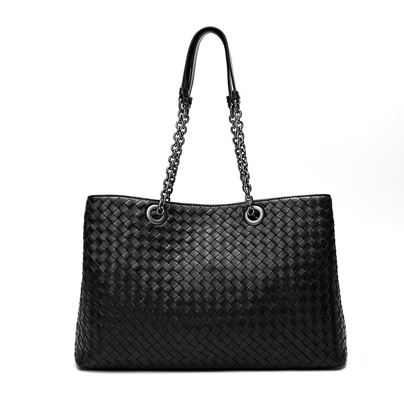 Классическая женская сумка из натуральной кожи — фото 3