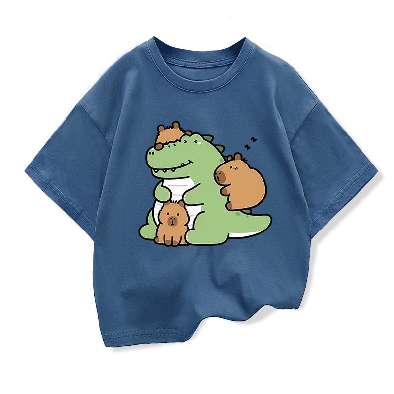 

Детская футболка с принтом капибары, футболки, детская футболка, мультяшная, для мальчиков, летняя одежда, с круглым вырезом, детская футболка, модная детская футболка 100