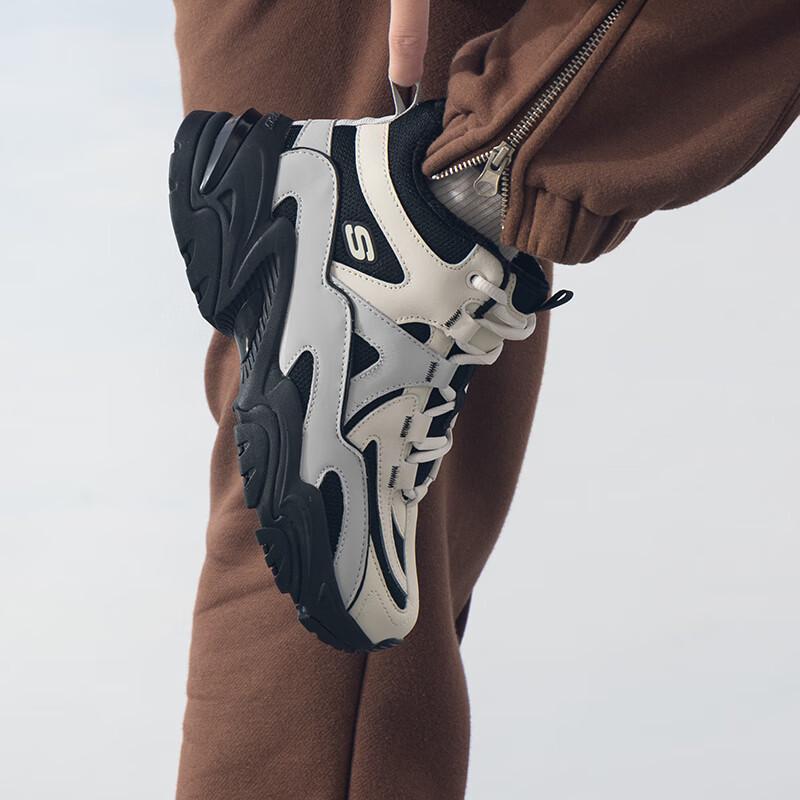 Skechers Women s Winter Plush Casual Shoes US 55 9140₽