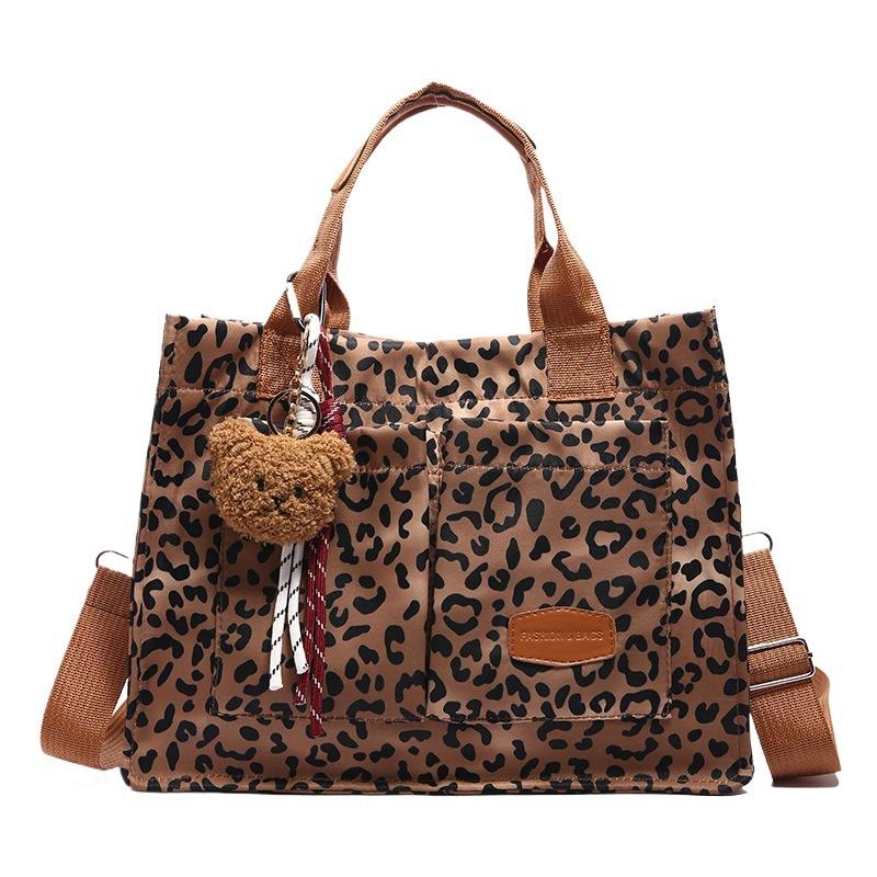 Leopard print bag women's tote bag new large-capacity autumn and winter portable shoulder messenger casual commuter bag
