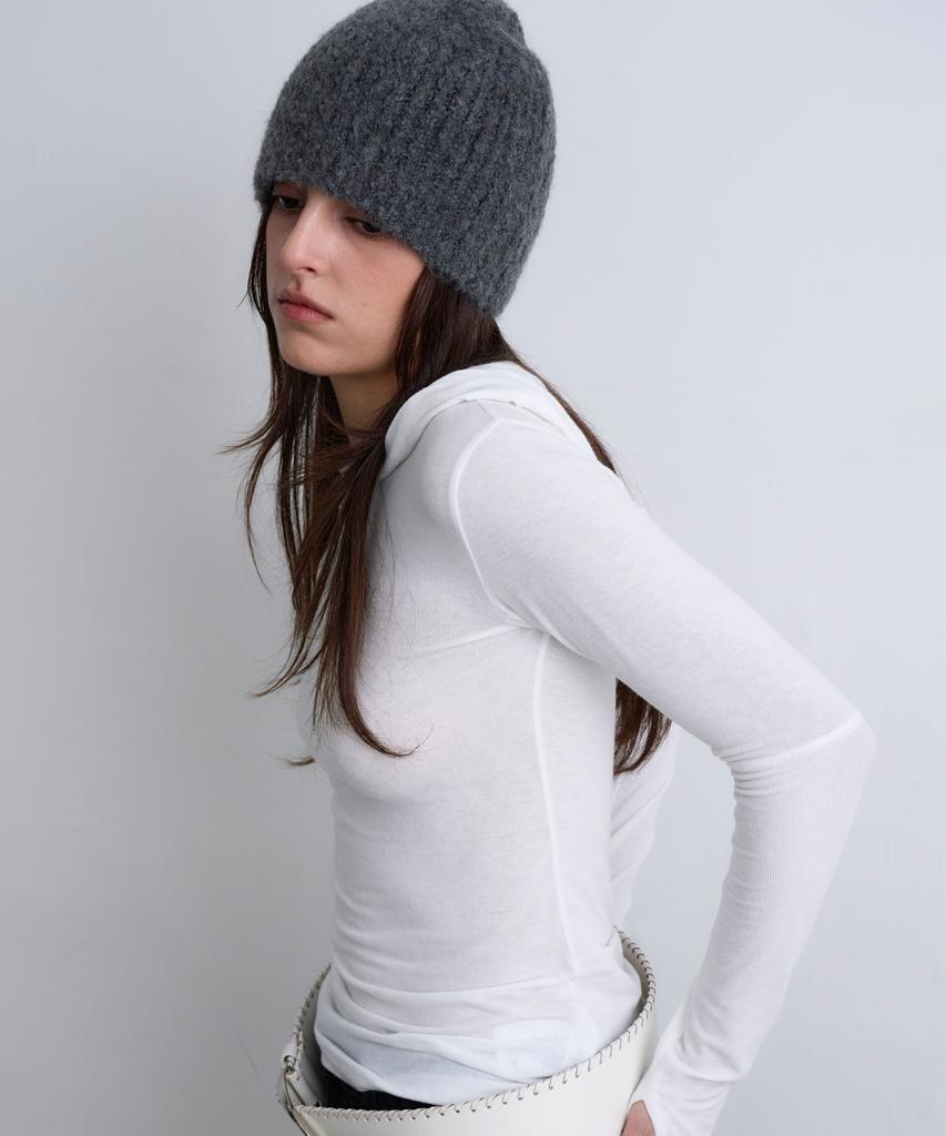 MILLO WOMEN Fluffy Beanie [Charcoal Gray]