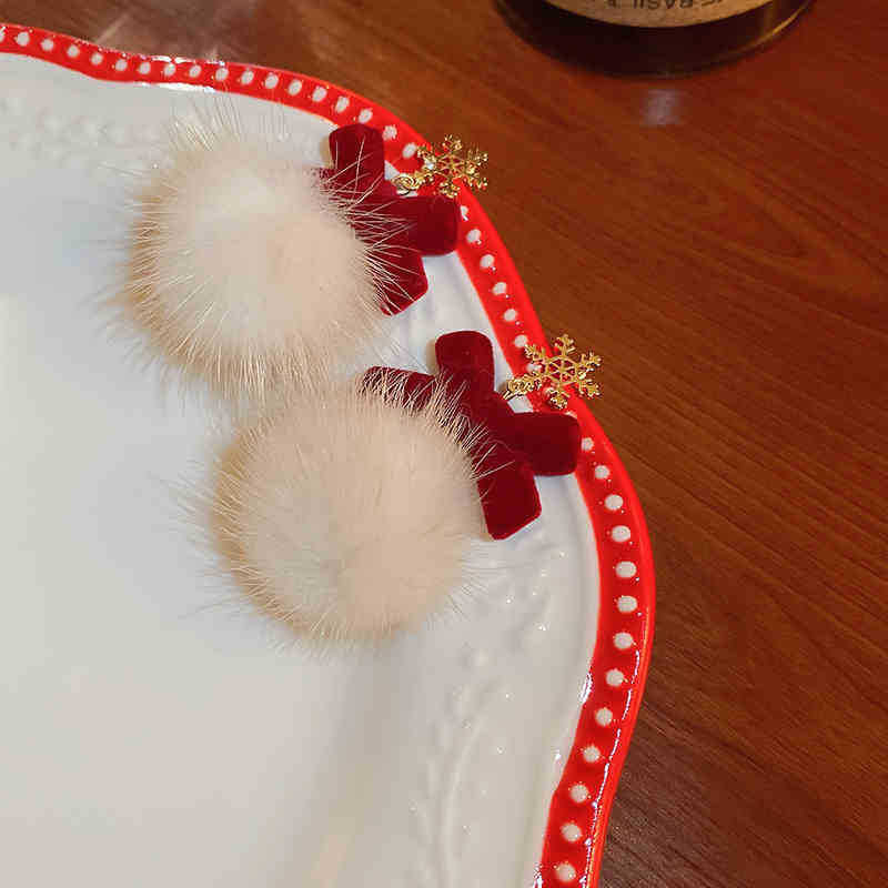 Silver needle red bow snowflake Christmas tree earrings European and American temperament earrings New Year's Christmas earrings women