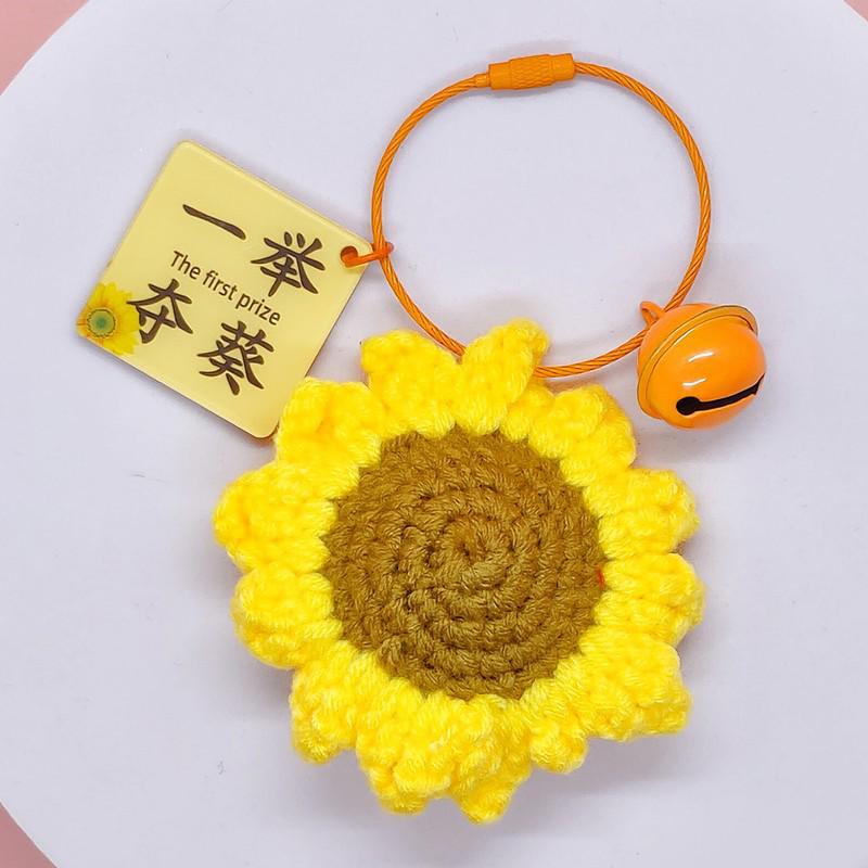 Wool Knitting Peach Keychain: Cute Creative Pendant for Student Backpacks & Gifts