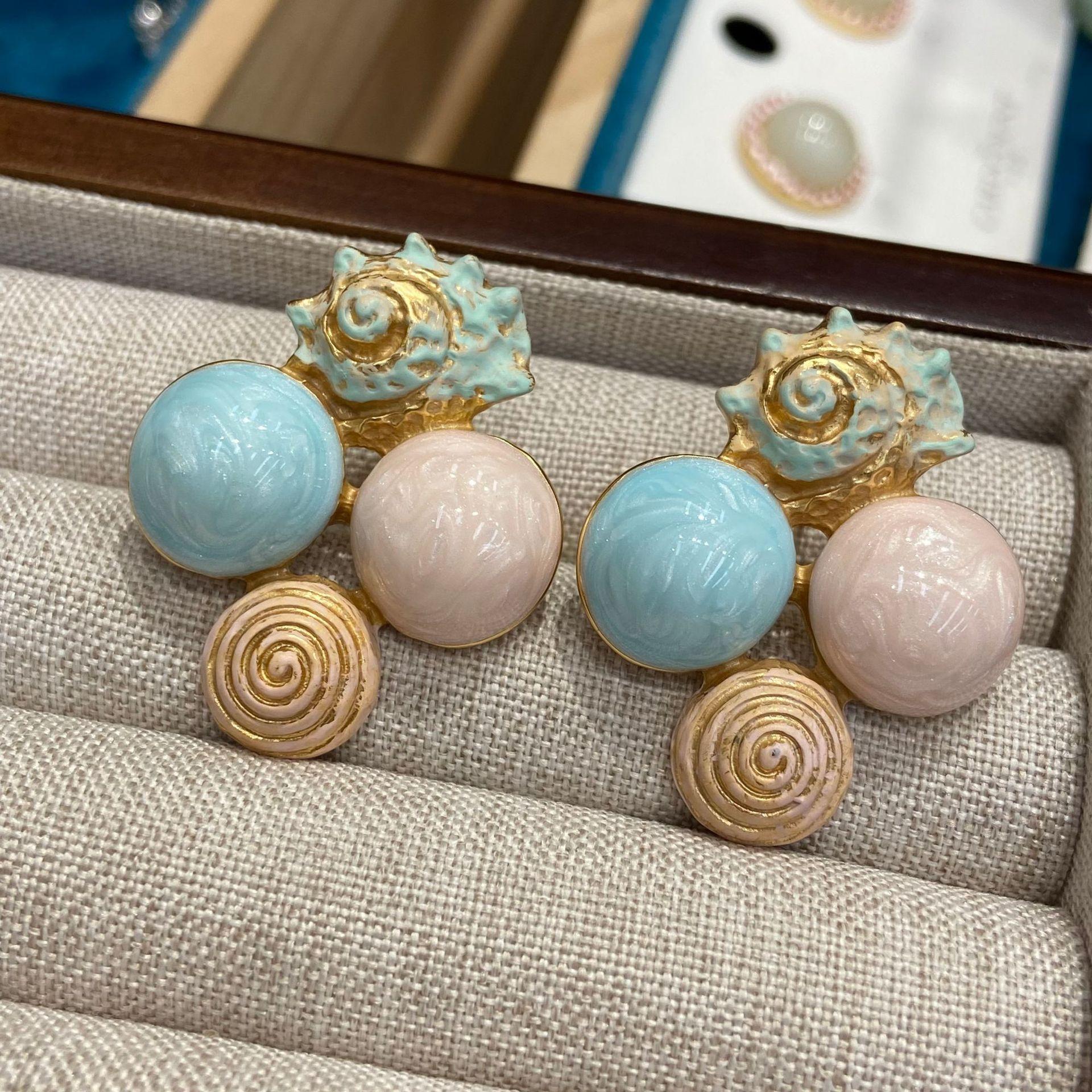 

Korean Copper-Plated Real Gold Dripping Oil Pink And Blue Fashionable Exquisite Niche Design Sense Versatile Doudou Hot-Selling Earrings Women