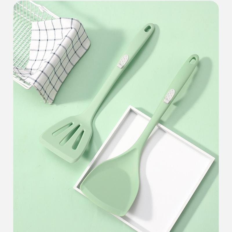 Heat Resistant Silicone Kitchen Utensils Set Easy to Clean Non-Stick Spoon And Cooking Spatula Set Green