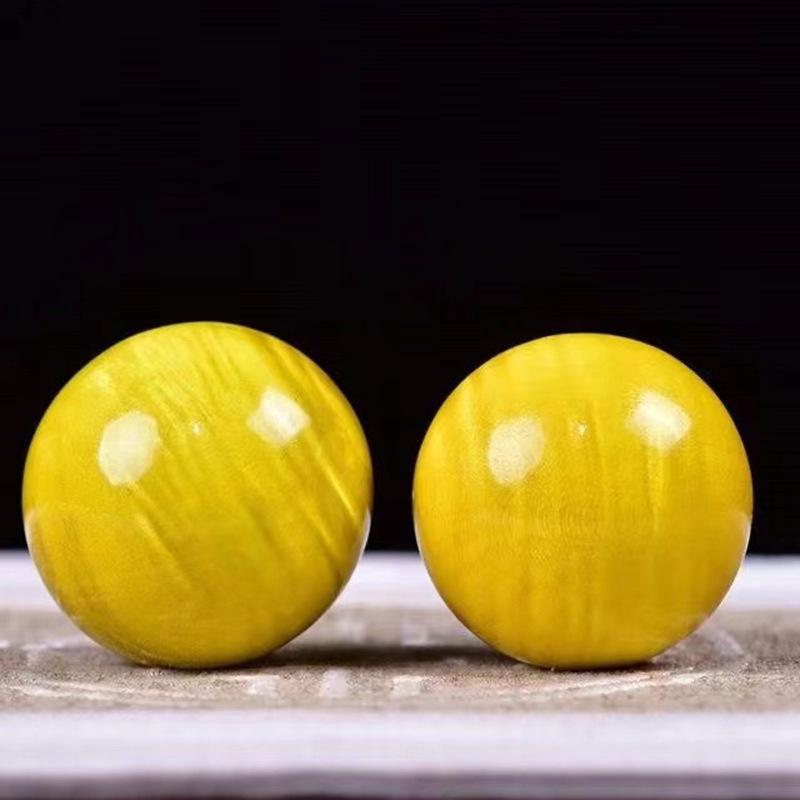 Golden Silk Nanmu Wood Hand Massage Ball for Elderly Fitness and Health Preservation. 5.0 cm
