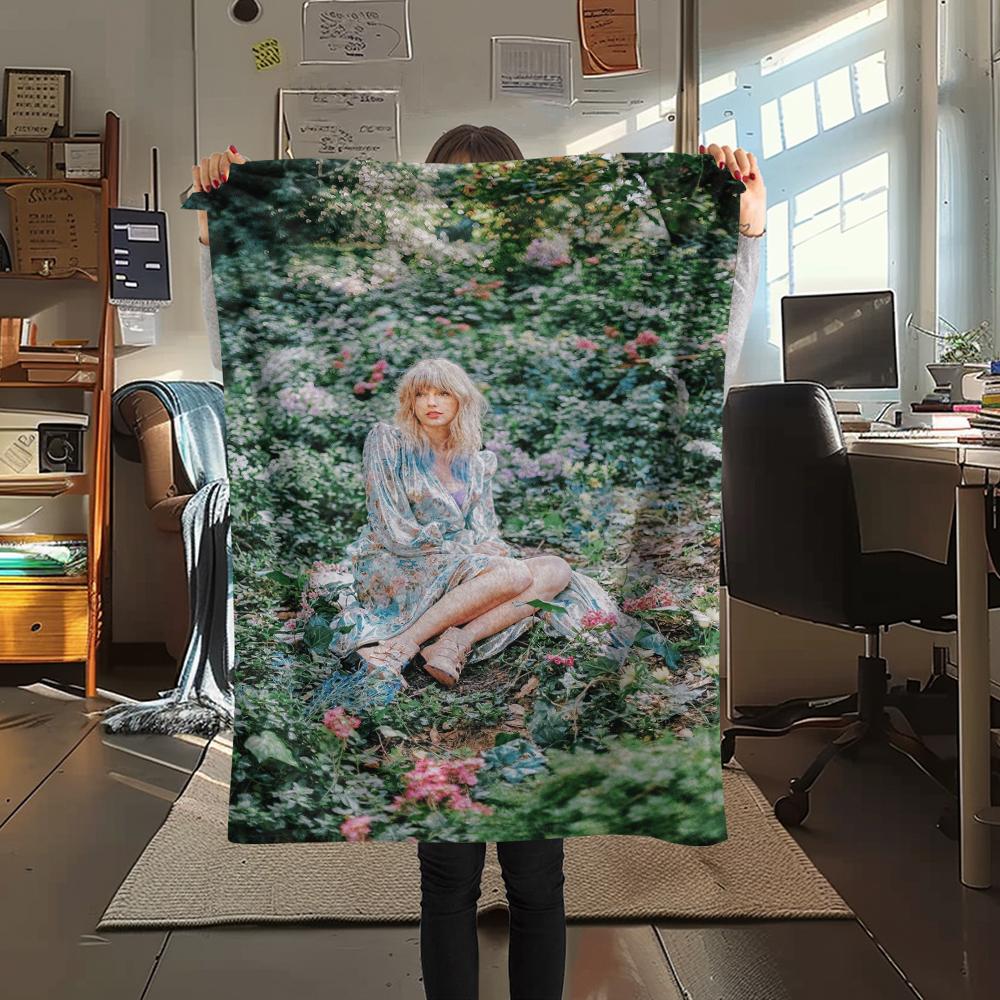 1PC Taylor Print Flannel Blanket, High quality All Seasons, Home Decor, Warmth and Comfort, Perfect for Christmas Gifts