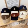 Vintage süßer Bär aufgestickte Cord-Kappe weiblich Frühling und Herbst großer Kopfumfang Farbabstimmung Baseballkappe Schüler Paar