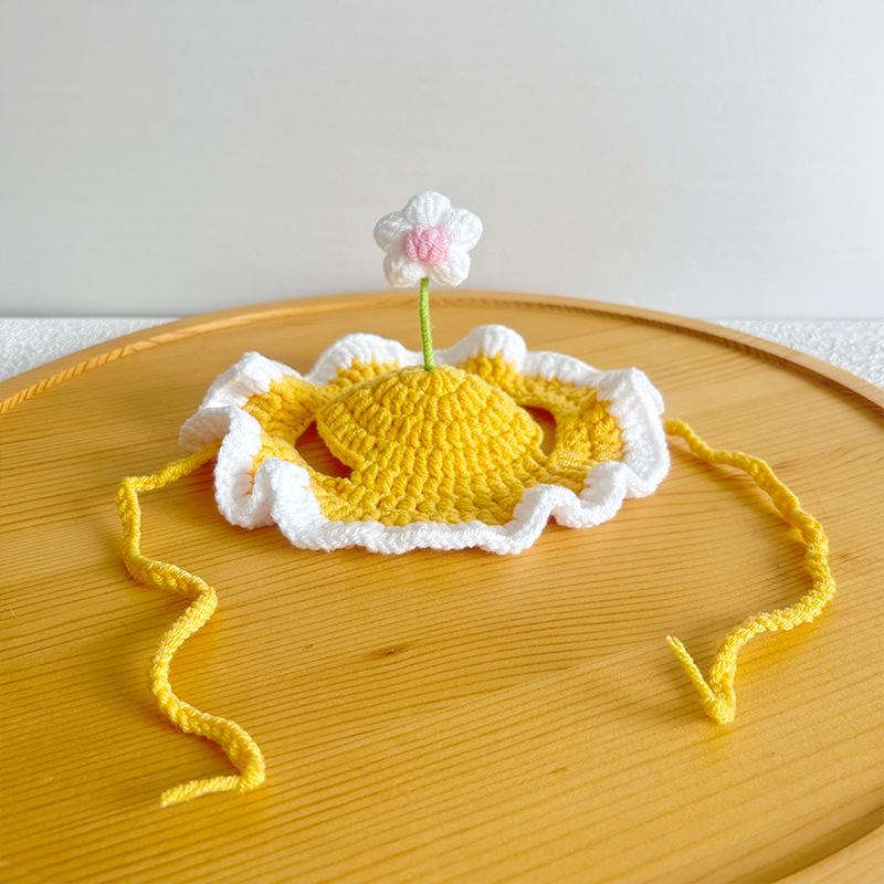 Handmade Cute Pet Knitted Hat with Small Flower Decoration for Dogs
