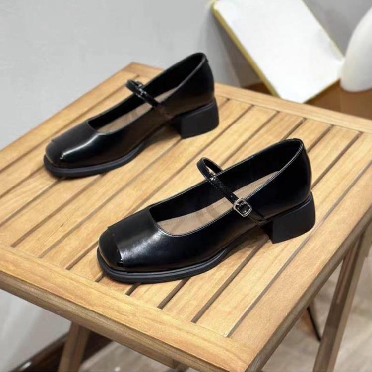 

Весна 2025 Женские кожаные туфли с квадратным носком, на массивном каблуке, во французском стиле, с низким вырезом 35 чёрный