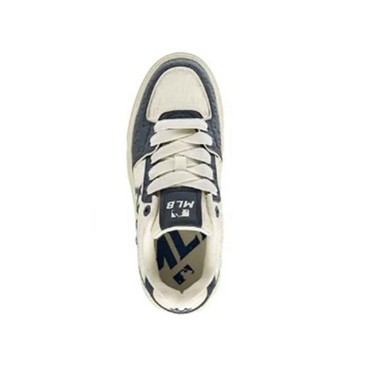 MLB New York Yankees Synthetic Leather Slip Resistant Abrasion Resistant Low top Casual Shoes Unisex Navy Blue 3ASXM066N-50NYS