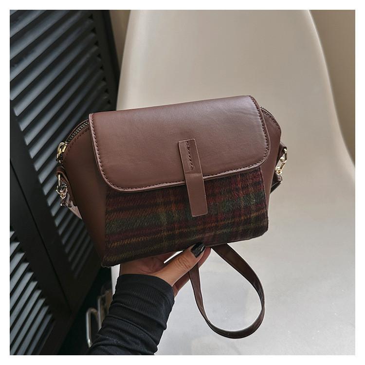 Chic Vintage Shell Shaped Pu Shoulder Bag For Women With Plaid Pattern And Casual Style Style Three