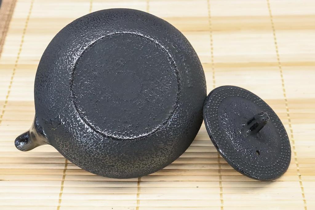 Asahi Made In Japan Nanbu Iron Teapot, Chusonji Design, 0.3L (with Tea Strainer, Enameled Interior)