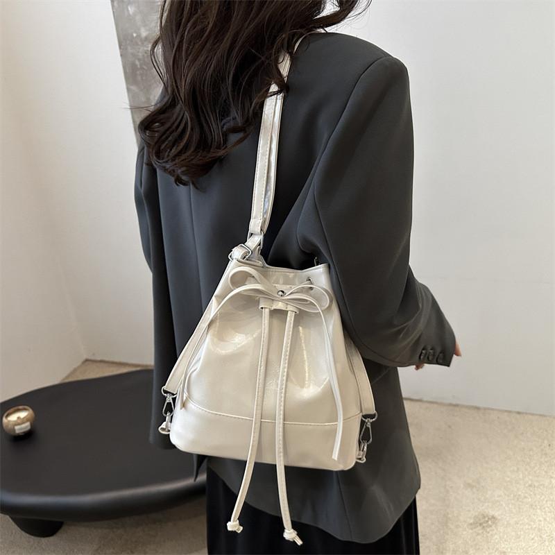 Stylish Bucket Bag Trendy Design For 2024 Summer Fashionable Crossbody Purse