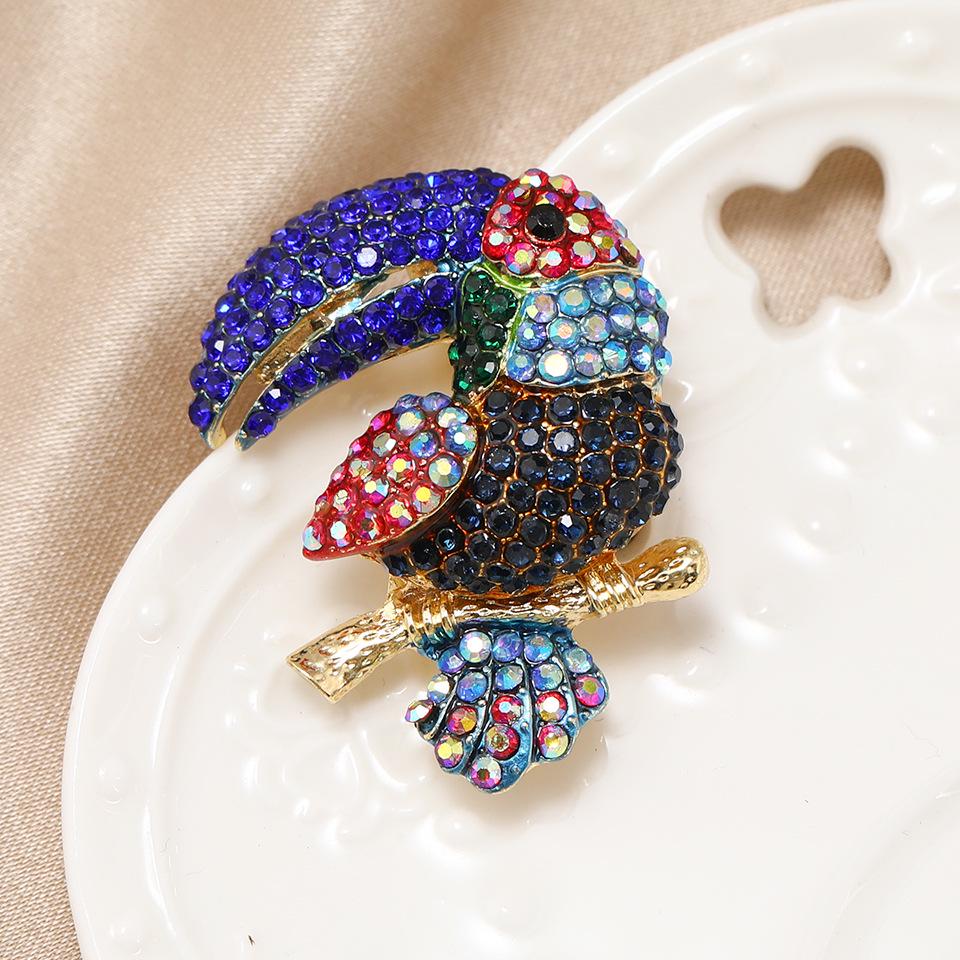 Vintage Diamond Parrot Brooch - Cute Bird Pin for Women's Coat Accessories