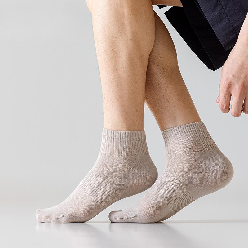 

Men s Summer Thin Solid Color Breathable, Sweat-absorbing, Deodorizing Mesh Business Short Socks 1 pair білий