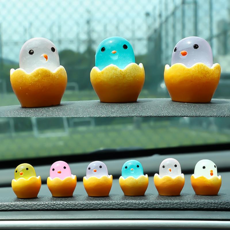 Huhn Dekorative Ornamente Auto Kreativ Harz Leuchtende Krone Leuchten Huhn Spielzeug Geschenke Interieur Niedliche Dekorationen Autozubehör