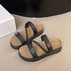 Cool Slippers Women's Summer Wear 2025 New Thick-soled Beach Sandals Lazy Casual Stepping On Shit