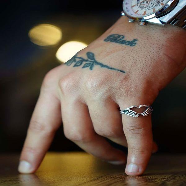 

Регулируемое кольцо модели скелета со струнным сердцем Saint Belisama